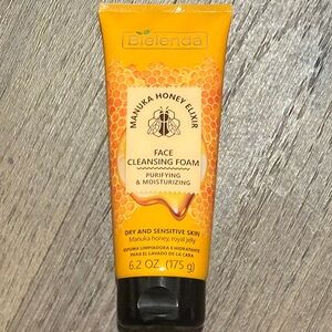 Bielenda Manuka Honey Face Cleansing Foam